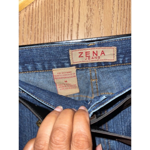 Zena Vintage Western Floral Embroidered Jeans with Medallion Suede Belt Size 16 - Picture 5 of 7